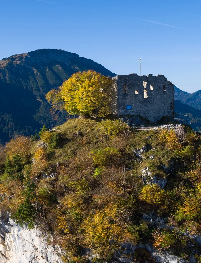 Webcam Falkenstein Blick auf die Burgruine Falkenstein oberhalb von Pfronten im Allgäu.