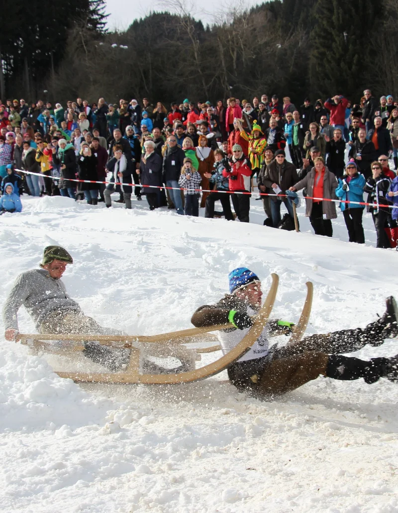 Hörnerschlitten-Rennen Pfronten, Bayern Schalenggen Rennen Pfronten im Allgäu.